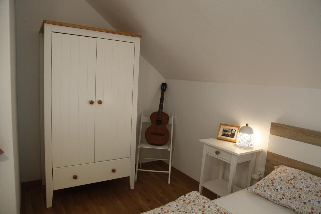 Family Apartment On Repecnik Farm In Gorje, Bled Zgornje Gorje Exterior foto